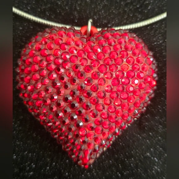 Red Crystal Heart Pendant Necklace - Picture 1 of 6